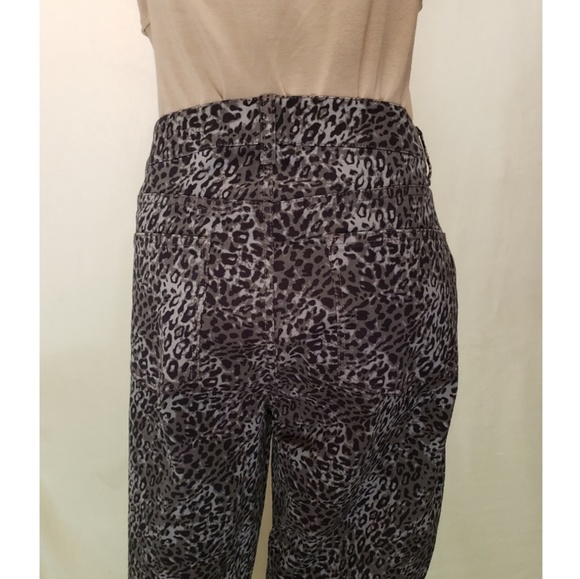 Talbots| Cheetah Print Jeans - Picture 4 of 6